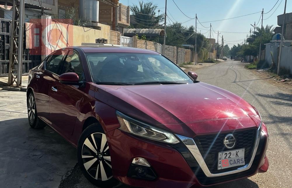 نيسان ألتيما